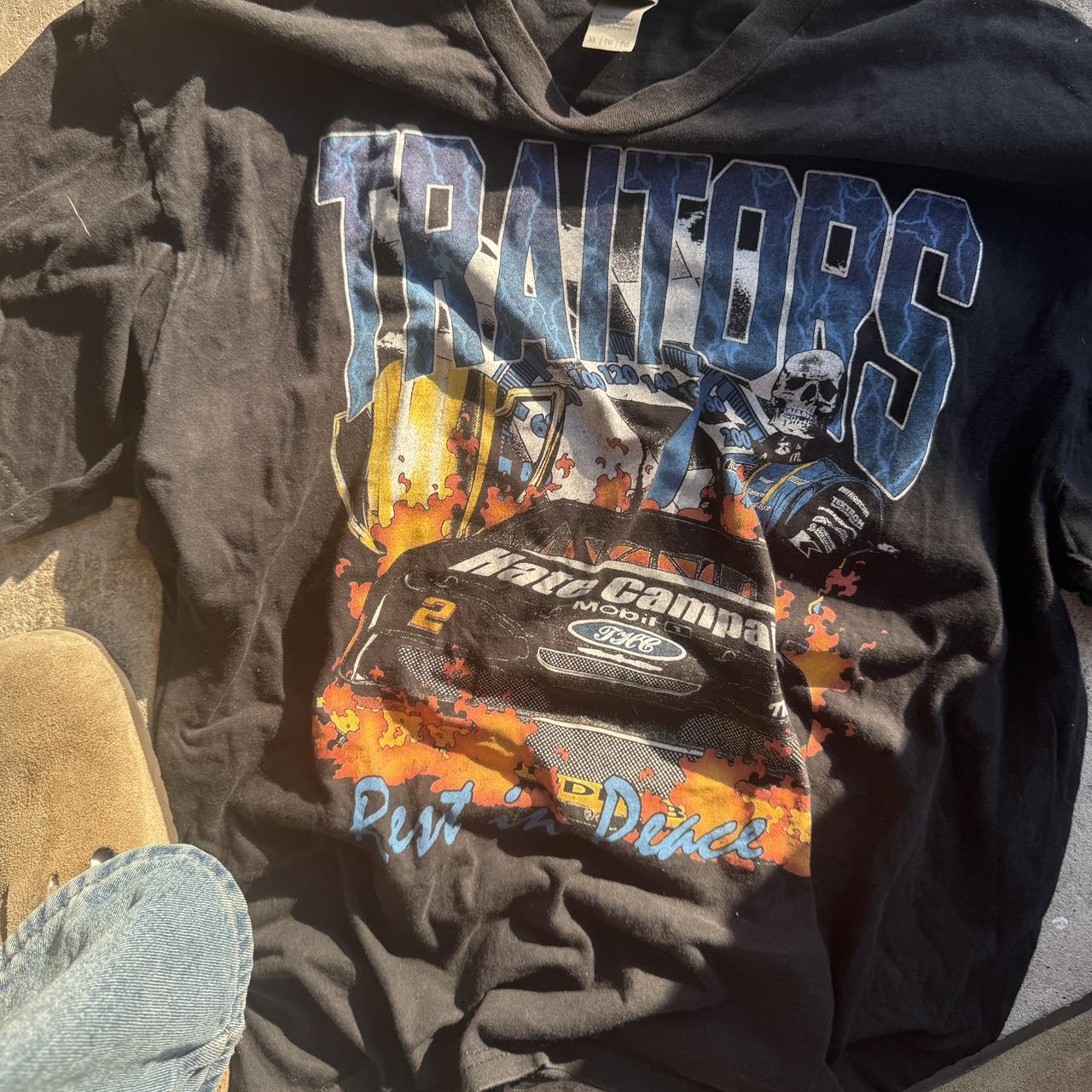 “Traitors” NASCAR Racing Tee XL
